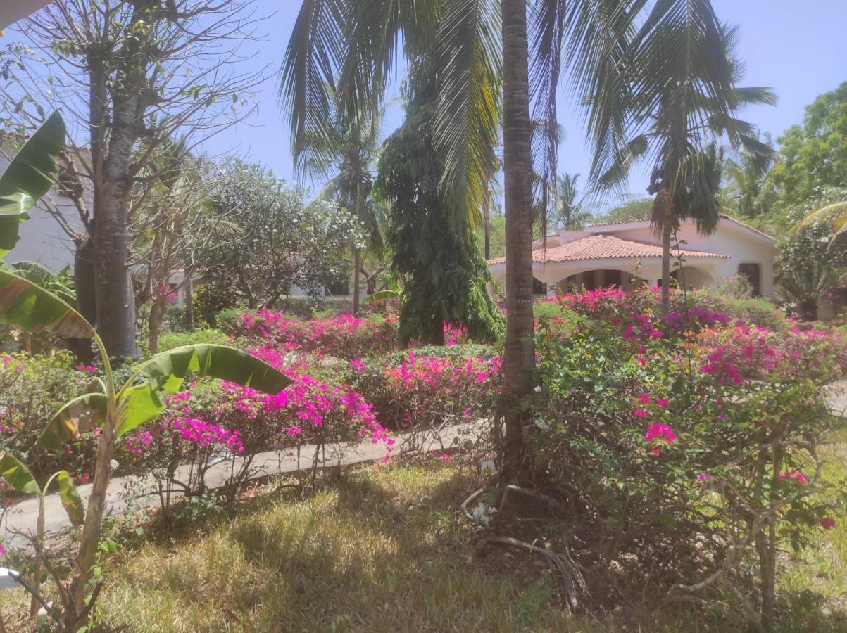 2Livu Villas Watamu Luaran gambar