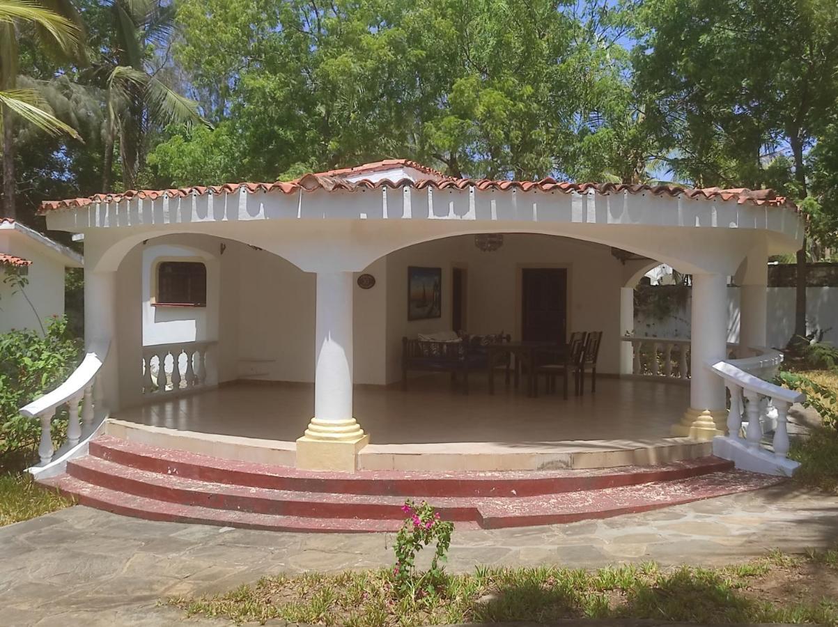 2Livu Villas Watamu Luaran gambar