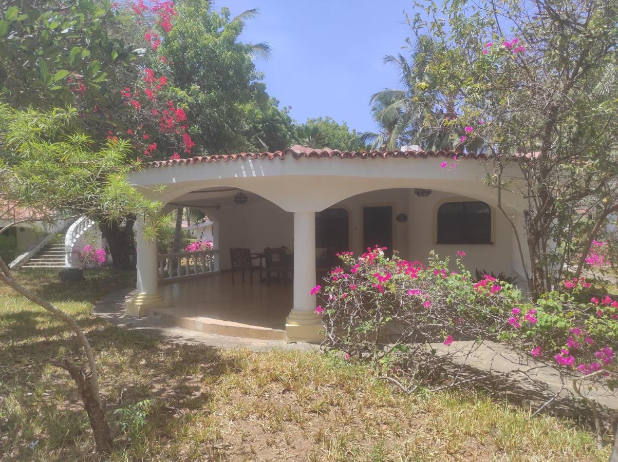 2Livu Villas Watamu Luaran gambar
