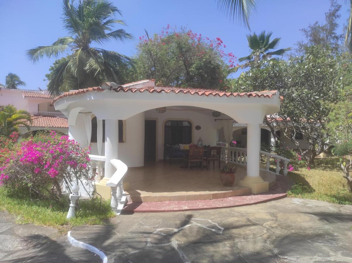2Livu Villas Watamu Luaran gambar