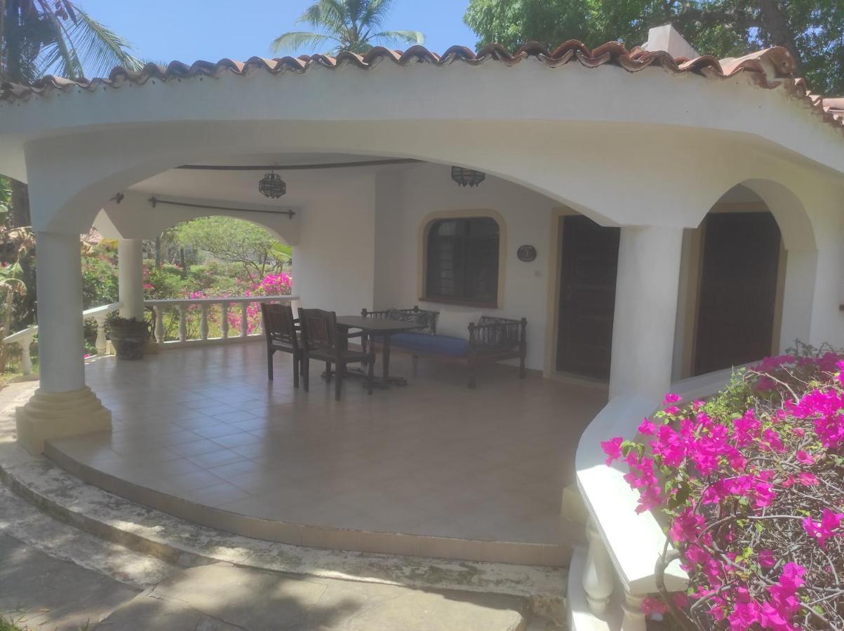 2Livu Villas Watamu Luaran gambar