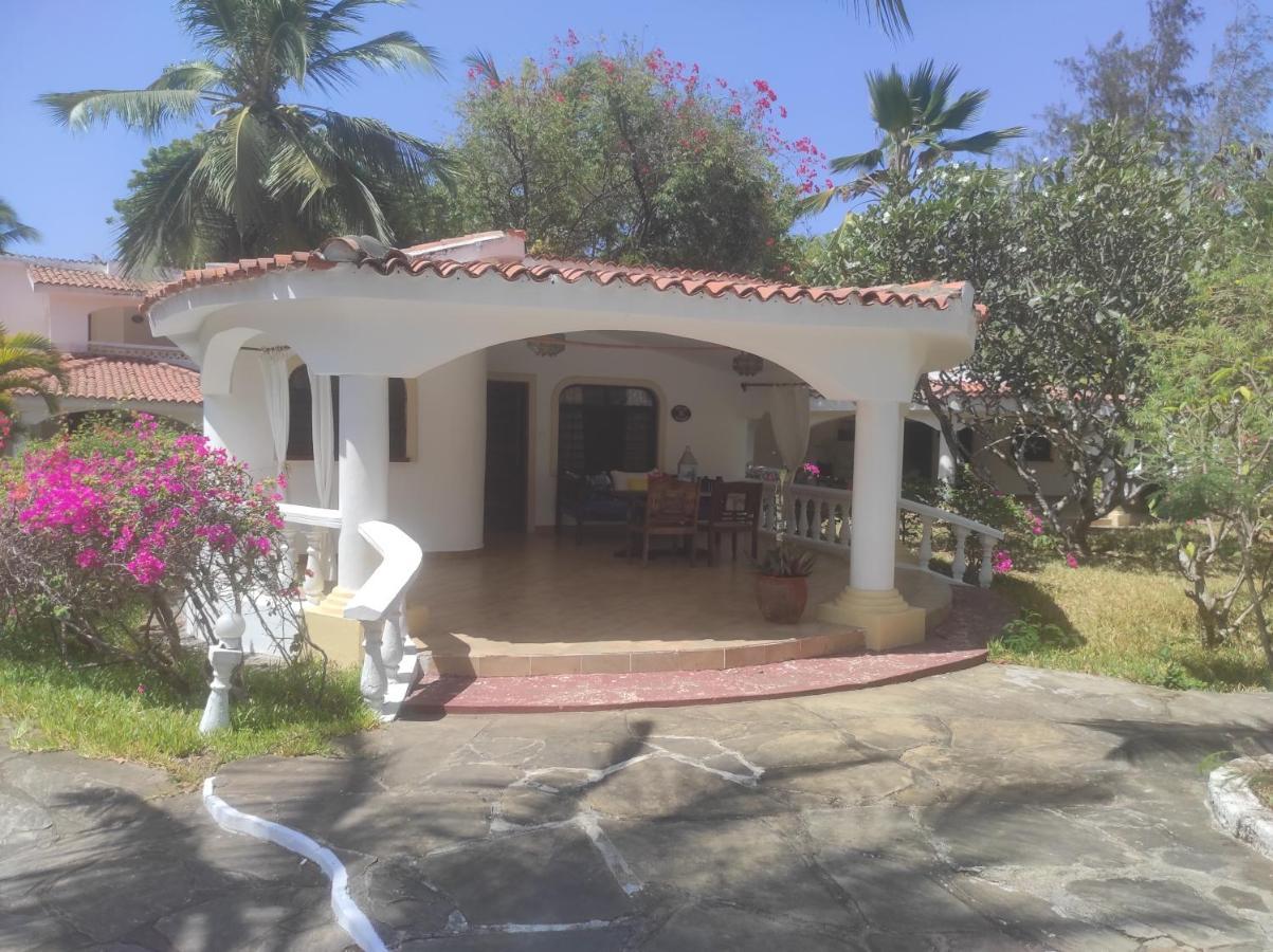 2Livu Villas Watamu Luaran gambar